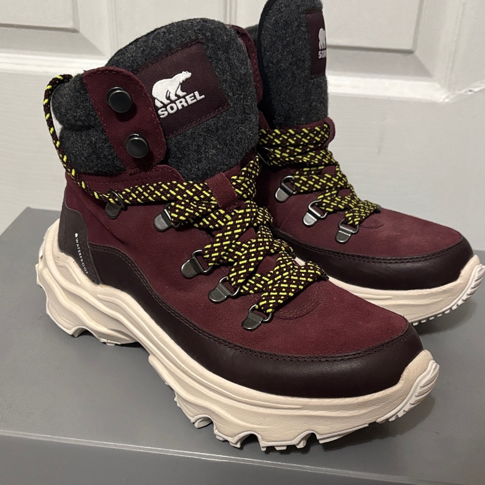 Sorel Maroon and Dark Brown Hiking Boots